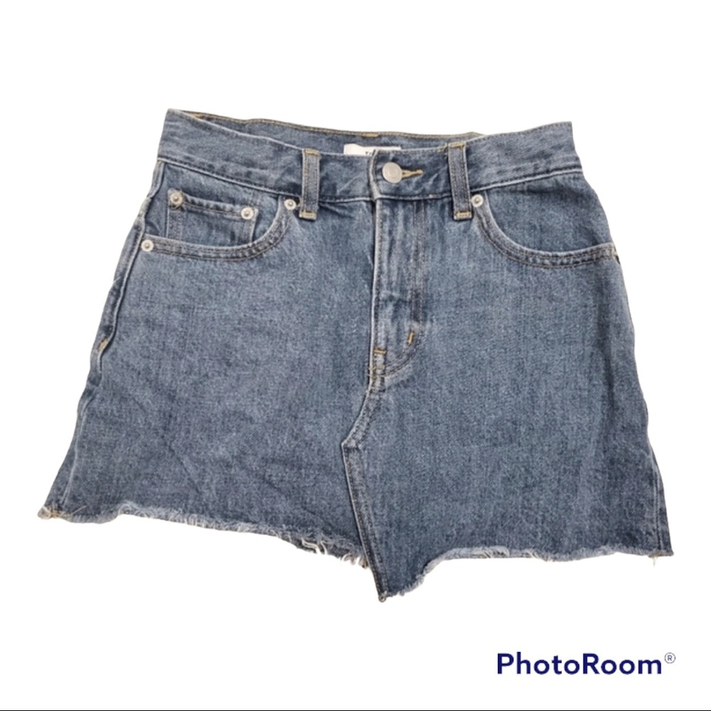 Aritzia TNA Distressed Raw Hem Blue Denim Mini Skirt - Size 00, XXS